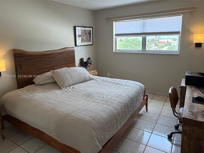 Building Photo - 3640 NW 9th St