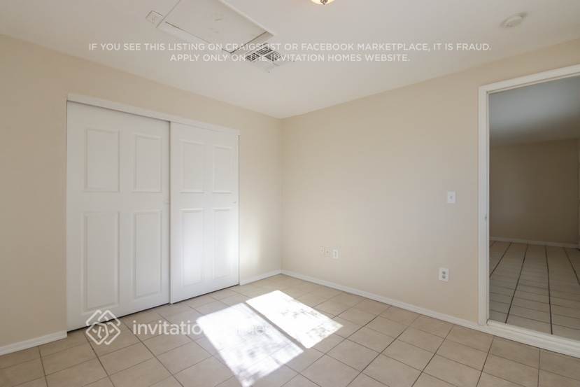 Building Photo - 2964 N 53rd Dr