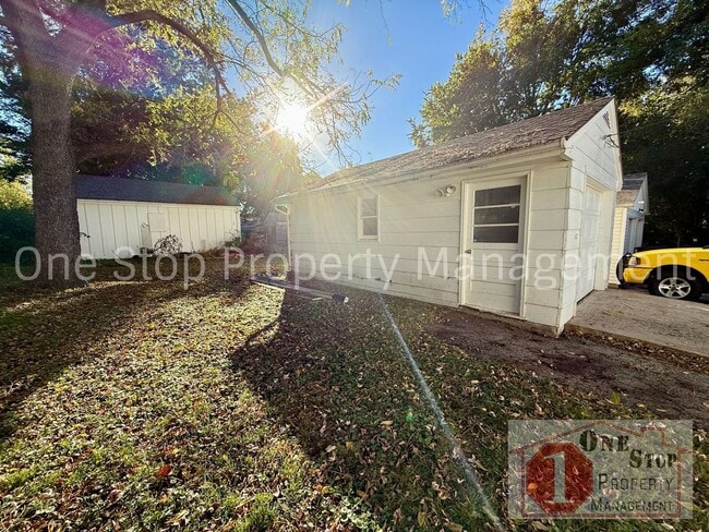 Building Photo - 3-Bedroom, 1.75-Bathroom home in Independence