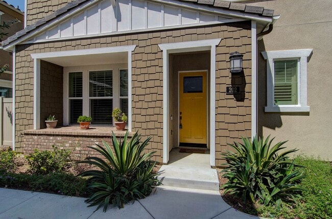 Building Photo - Gated 2017-Build Single Family Home for Re...