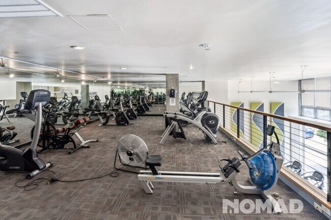 Building Photo - Large 1 Bedroom in Jack London Oakland w/ ...