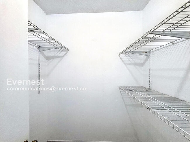 Building Photo - 2460 Summerfield Way