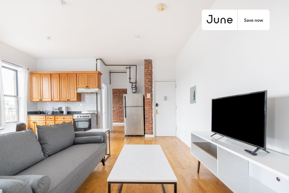 Building Photo - 1507 St Johns Pl