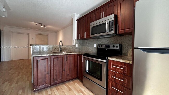 Building Photo - 2575 SW 27th Ave