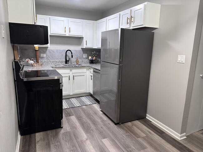 Building Photo - 2600 Light Road