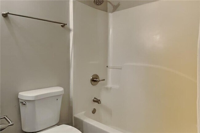 Building Photo - 5021 Limerick Ln