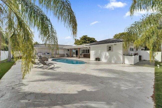 Building Photo - 3681 N 54th Ave