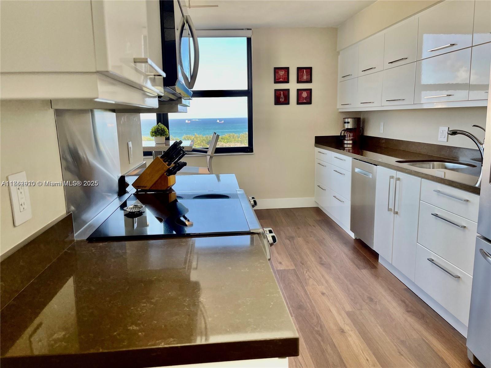 Building Photo - 936 Intracoastal Dr