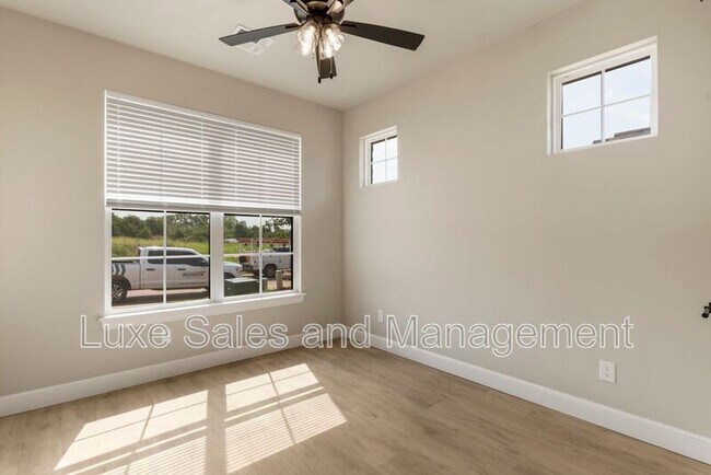 Building Photo - 4136 Abbey Pk Dr