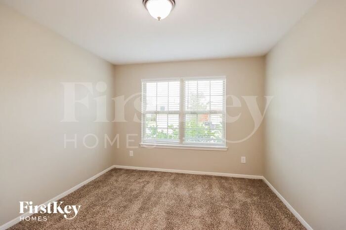Building Photo - 9226 Chloe Dr