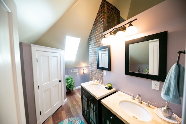 Building Photo - 7229 Moller Ave