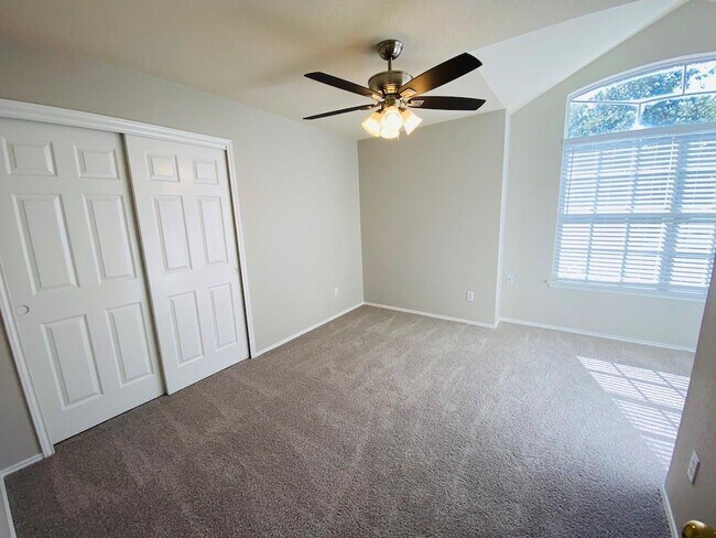 Building Photo - 3304 Kissman Dr