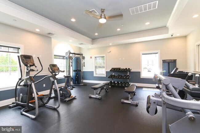 Building Photo - 5322 Palomino Ct