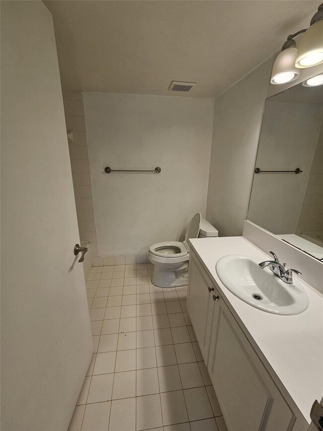 Building Photo - 12172 St.Andrews Pl