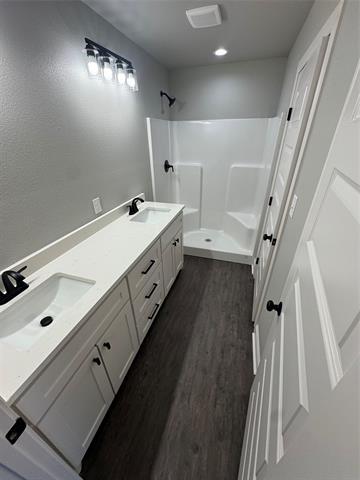 Building Photo - 333 Woodstock Ln