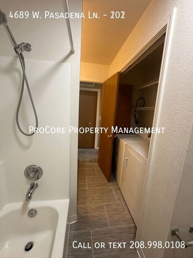 Building Photo - 2 Bedrooms, 2 Baths Ground Floor Unit in D...