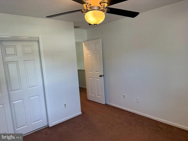 Building Photo - 1070 Baywood Dr