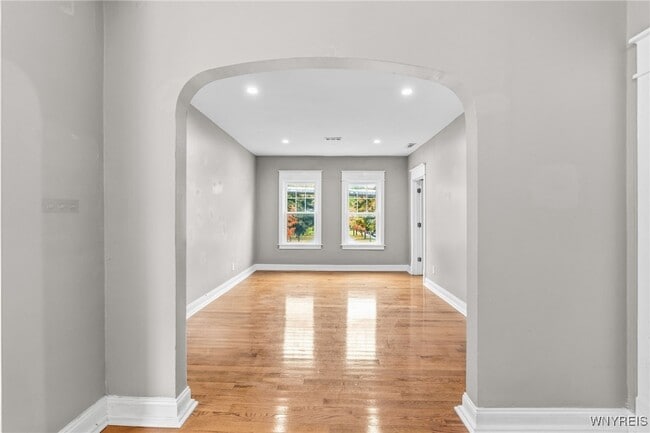 Building Photo - 2342 Seneca St