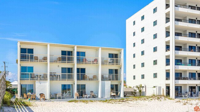 Building Photo - 556 Coral Ct