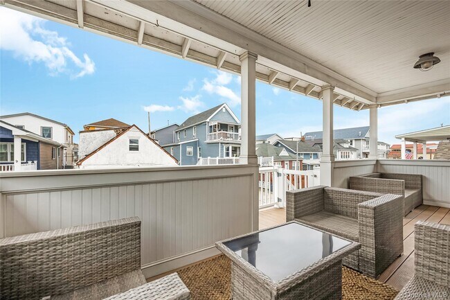 Building Photo - 96 Oregon St