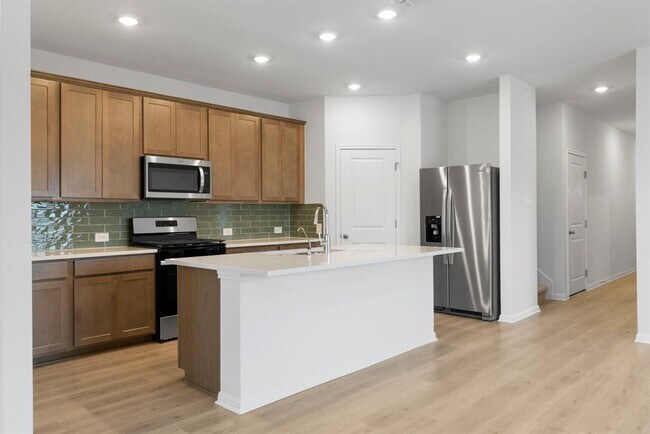 Building Photo - 104 Boondoggle Rdg