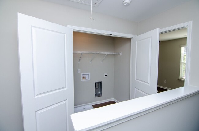 Building Photo - 337 Kristen Ct