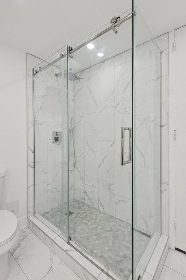 Building Photo - 505 N Lake Shore Dr