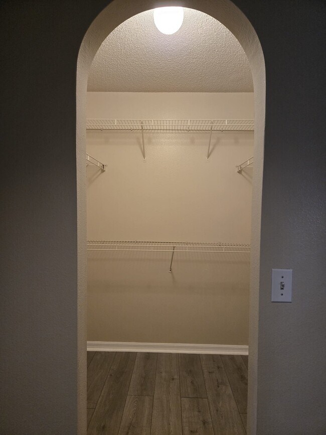 Building Photo - 12473 Woodbury Cove Dr
