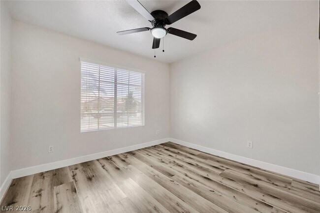 Building Photo - 5115 N Vista Del Rancho Way