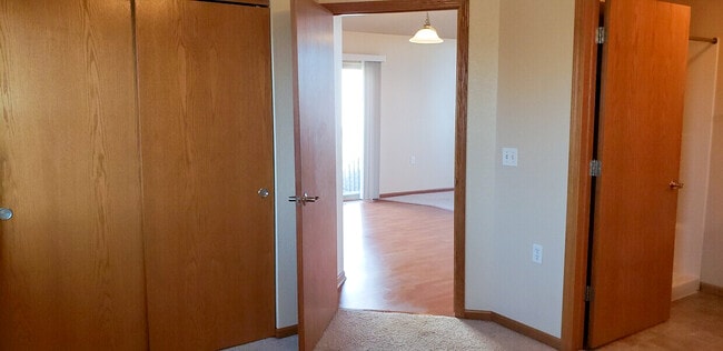 Building Photo - 2019 Barber Dr