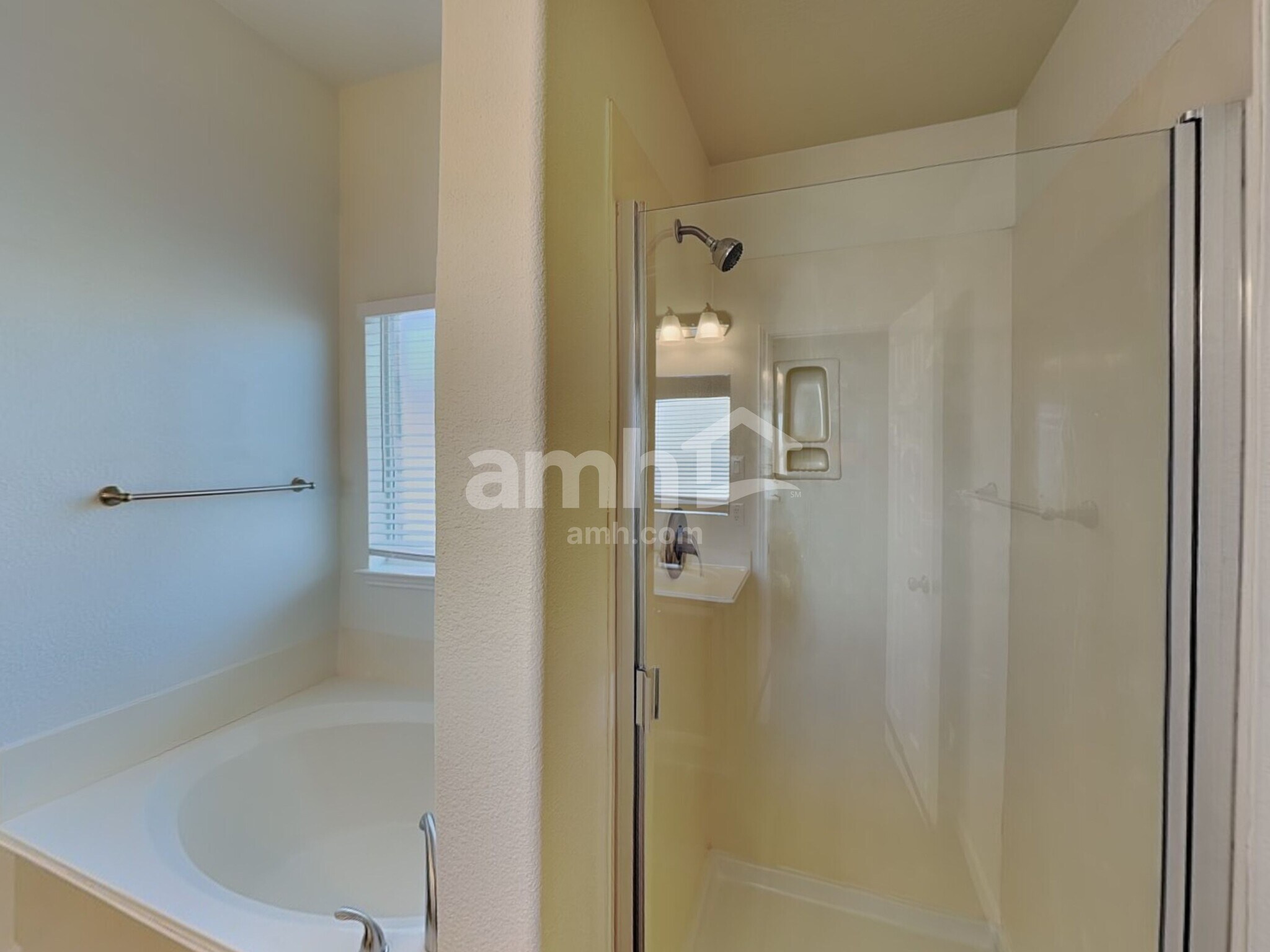 Building Photo - 209 Wenrick Dr