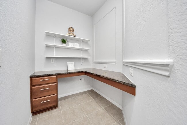 Building Photo - 24615 Ballad Dr