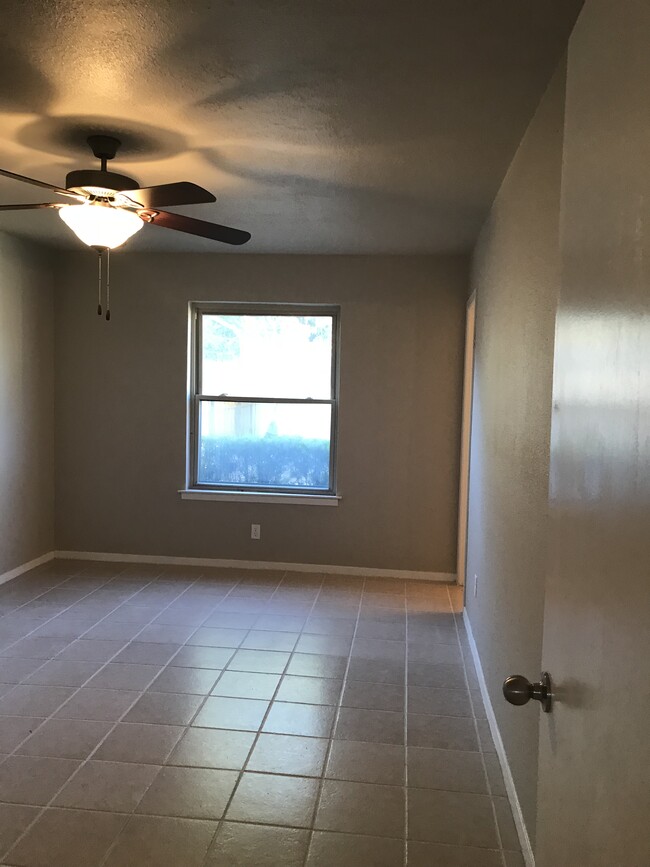 Master Bedroom - 516 Mustang Drive