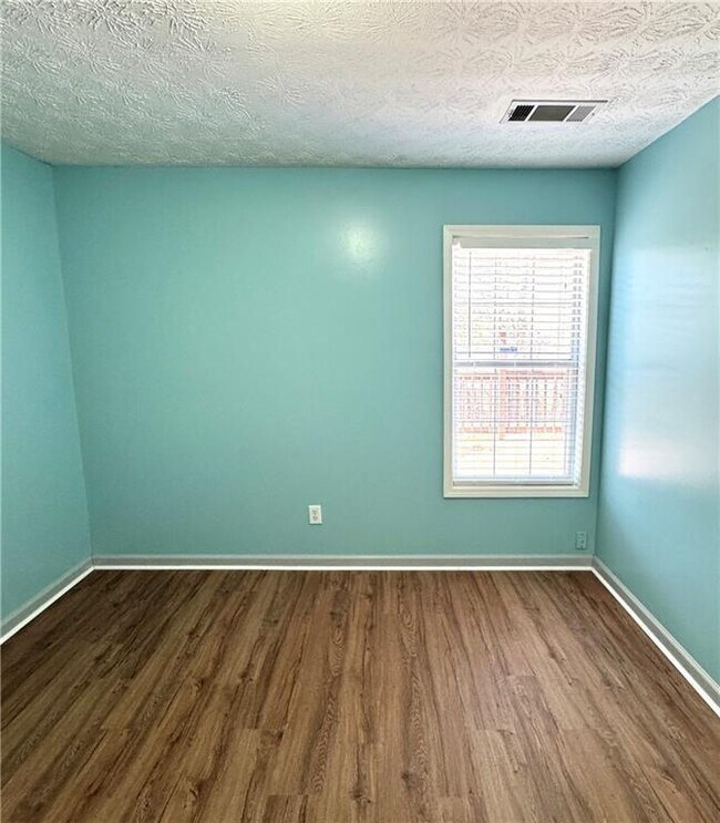 Building Photo - 444 Laurel Springs Ct