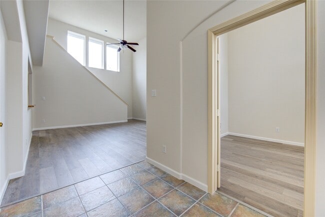 Building Photo - 800 Mulligan Ct