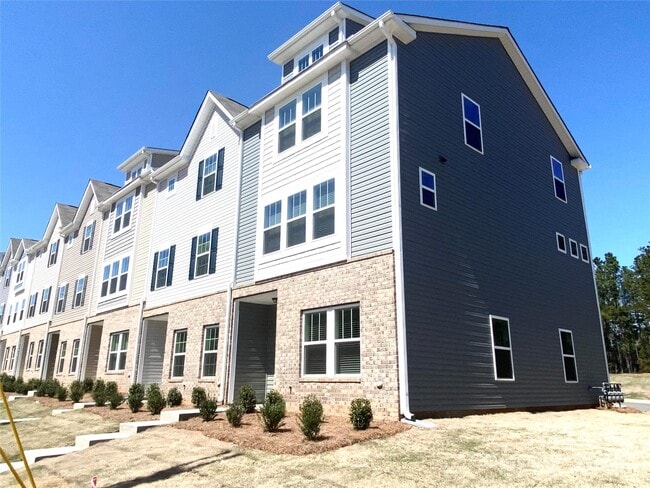 Building Photo - 8200 Waxhaw Hwy