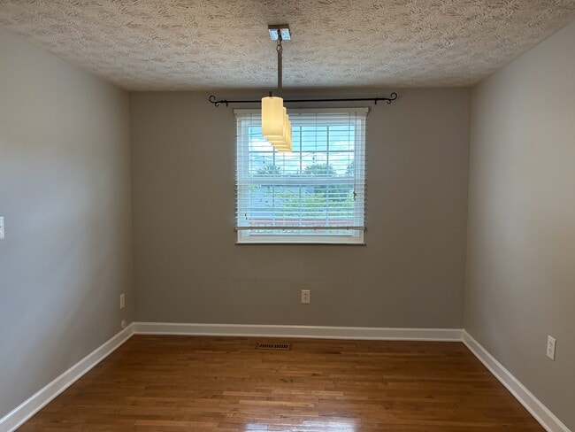 Building Photo - 412 Kojun Ct