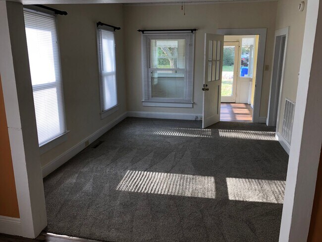 Building Photo - Charming 1920s Bungalow Steps from Downtow...