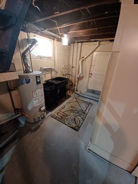 Building Photo - 407 Walnut St