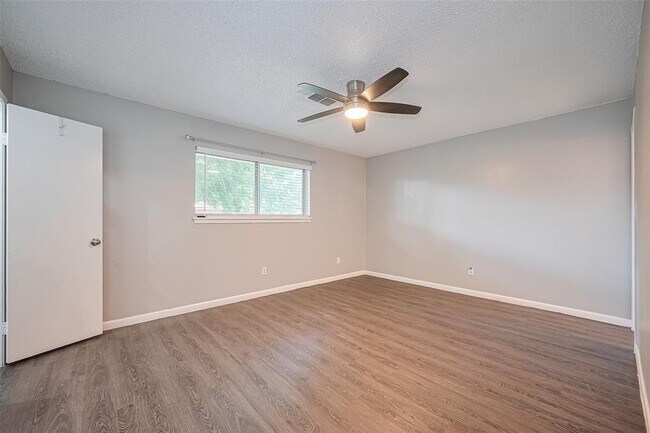 Building Photo - 14319 Waterville Way