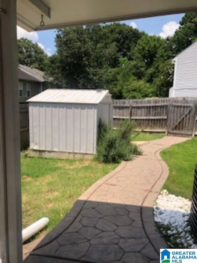 Building Photo - 1557 Applegate Ln