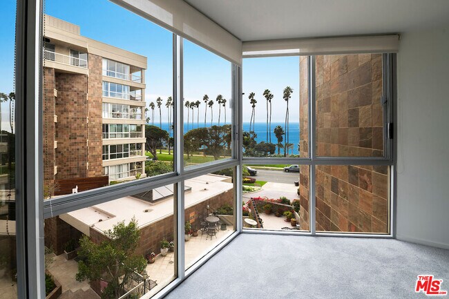 Building Photo - 515 Ocean Ave