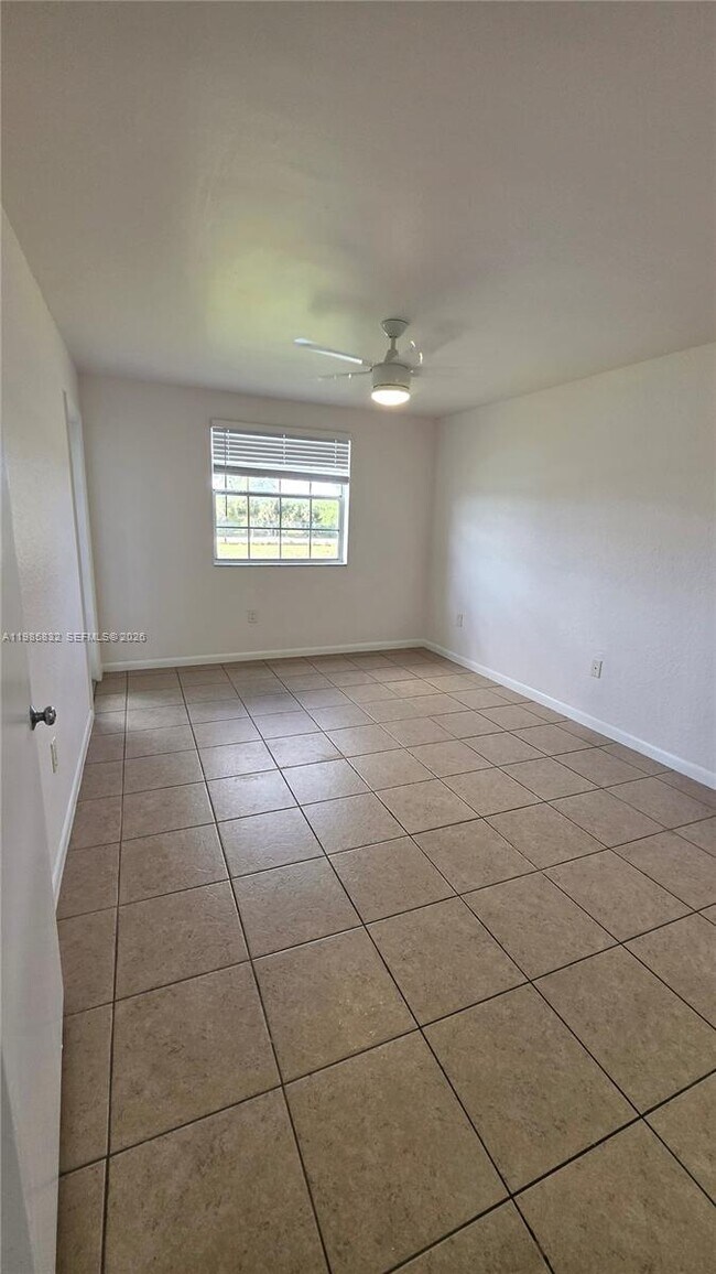 Building Photo - 2881 N Oakland Forest Dr