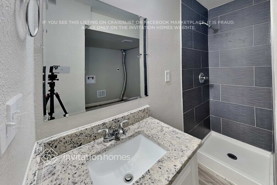 Building Photo - 10852 Ingalls Cir