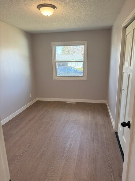 Bedroom 2 - 5401 W 25th St