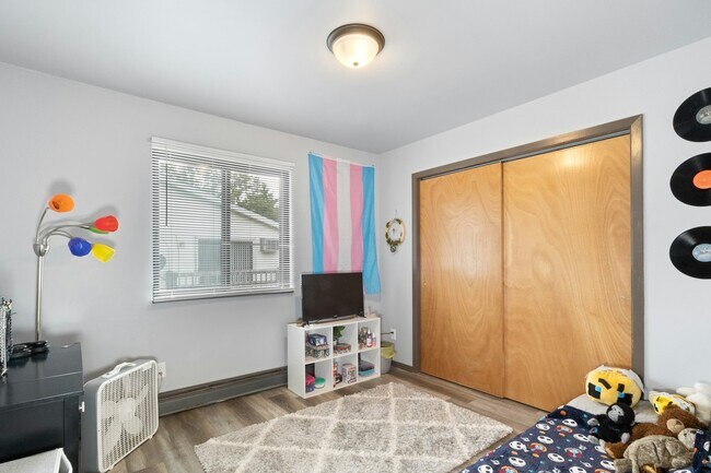 Building Photo - 271 Shannon Ct