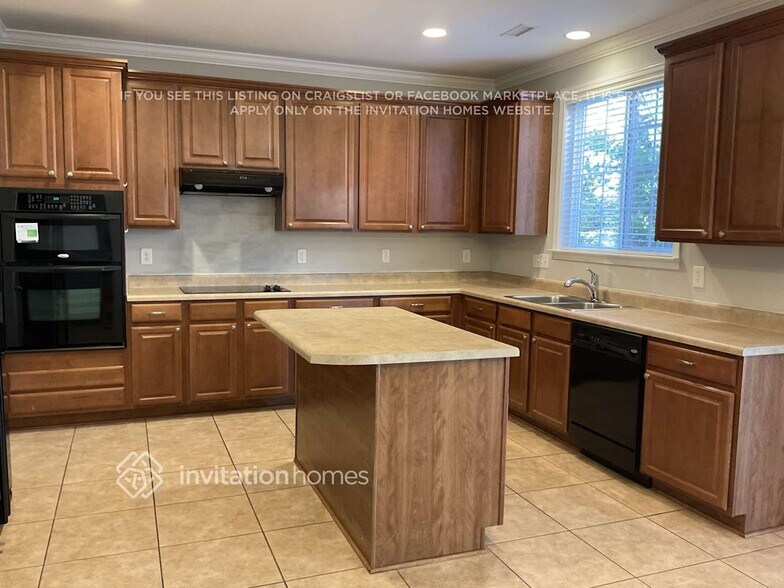 Building Photo - 219 Coalyard Dr