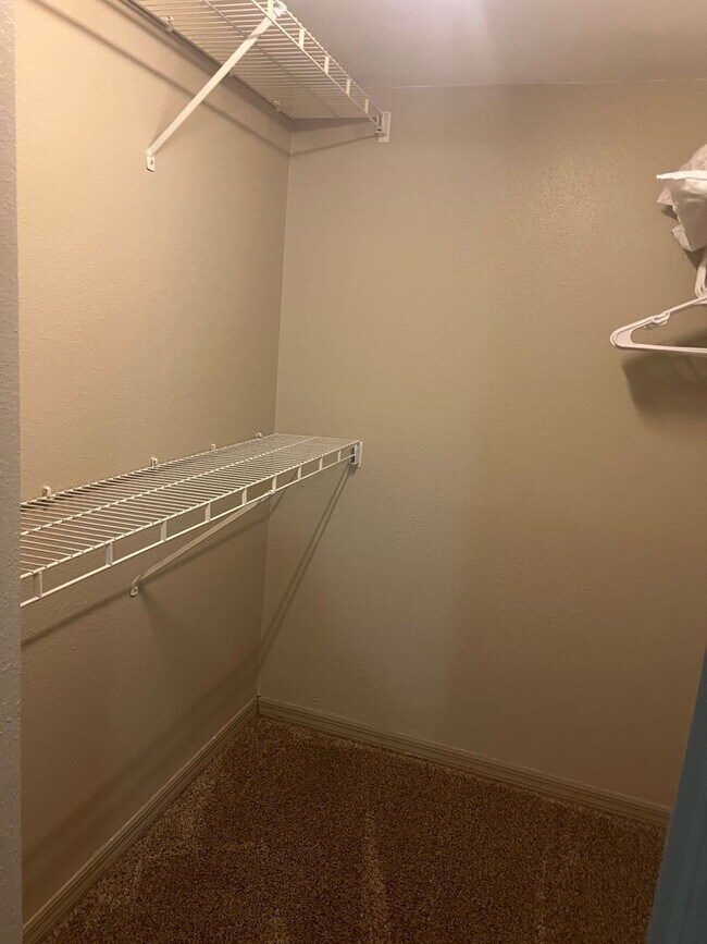 Building Photo - 2456 Sweetwater Club Cir