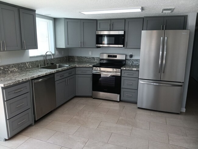 Building Photo - Gorgeous 3-Bedroom 2-Bathroom Home Located...