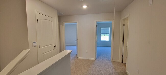 Building Photo - 23 Berryville Dr